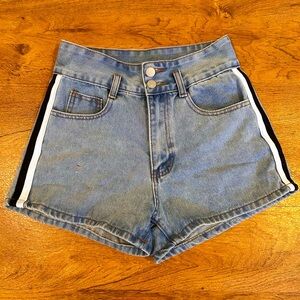 stripped denim shorts
